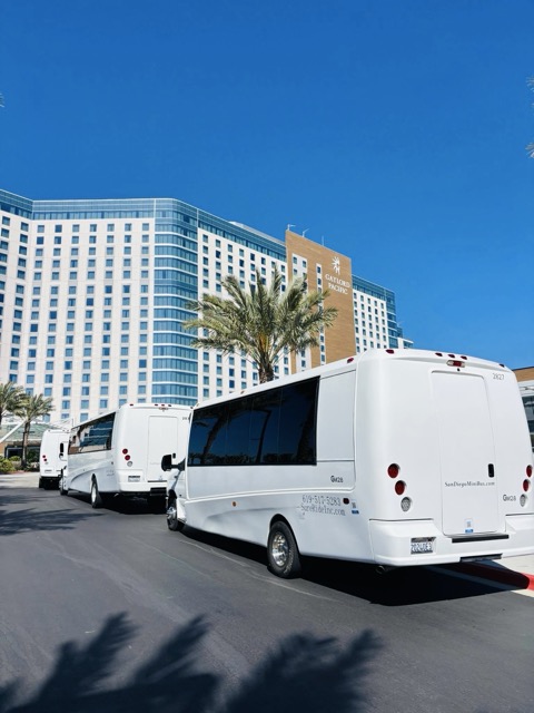 Holiday Employee Shuttle Services for San Diego Shopping Centers